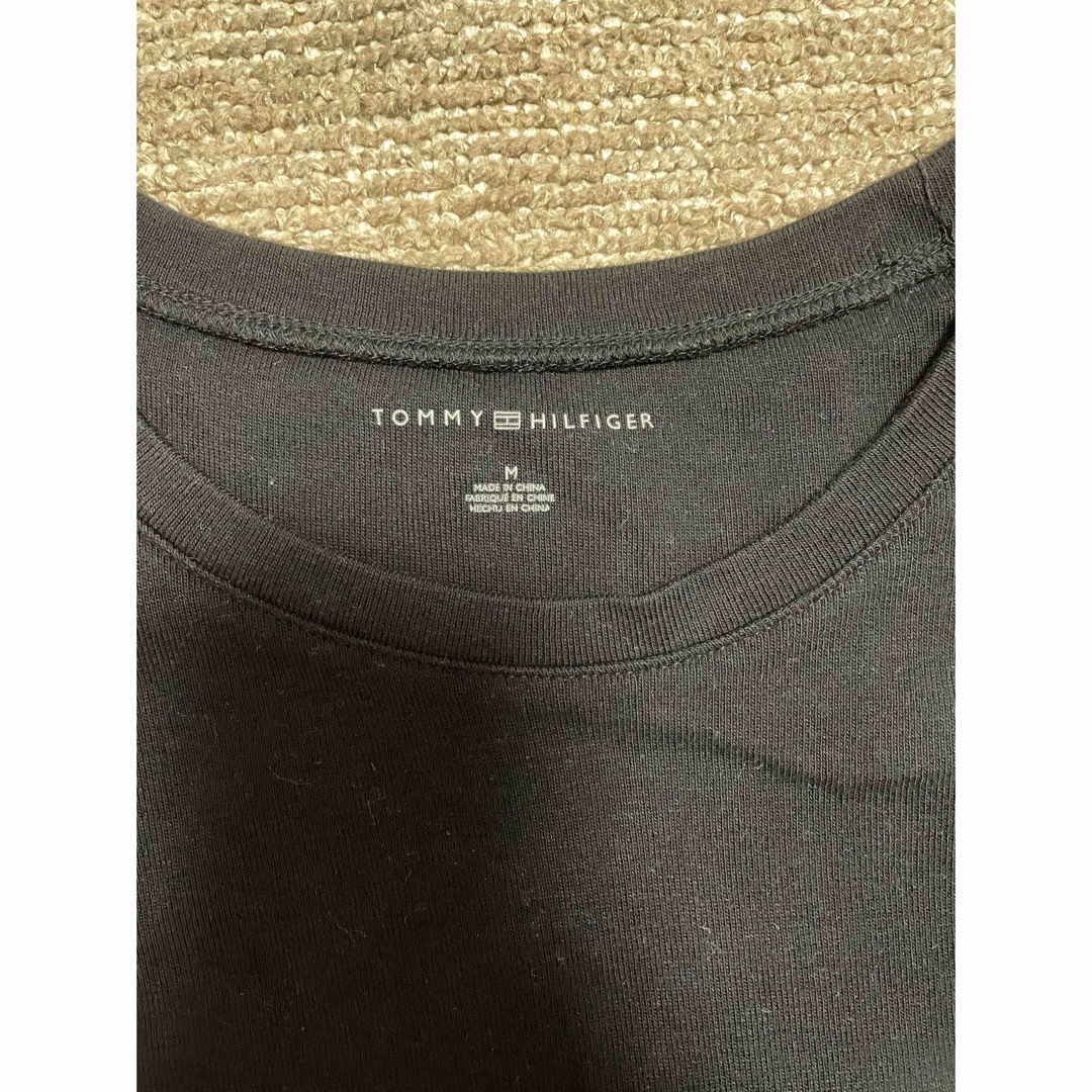 TOMMY HILFIGER(トミーヒルフィガー)のtommy hilfiger トミーヒルフィガー　ロゴTシャツ　Mサイズ レディースのトップス(Tシャツ(半袖/袖なし))の商品写真