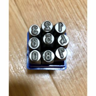 【送料無料】 高品質 刻印 9本 セット 数字 青 ブルー 4mm 5/32(はんこ)