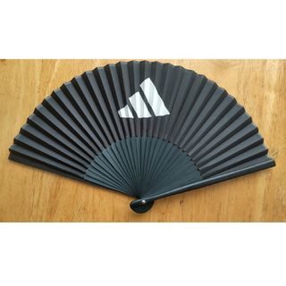 アディダス(adidas)のアディダス　扇子　黒(その他)