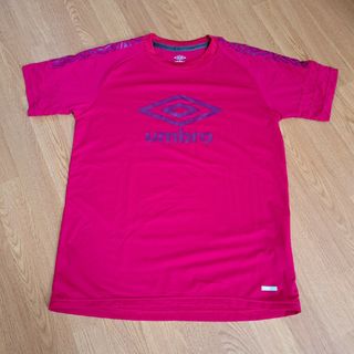 umbro　Tシャツ(Tシャツ/カットソー(半袖/袖なし))