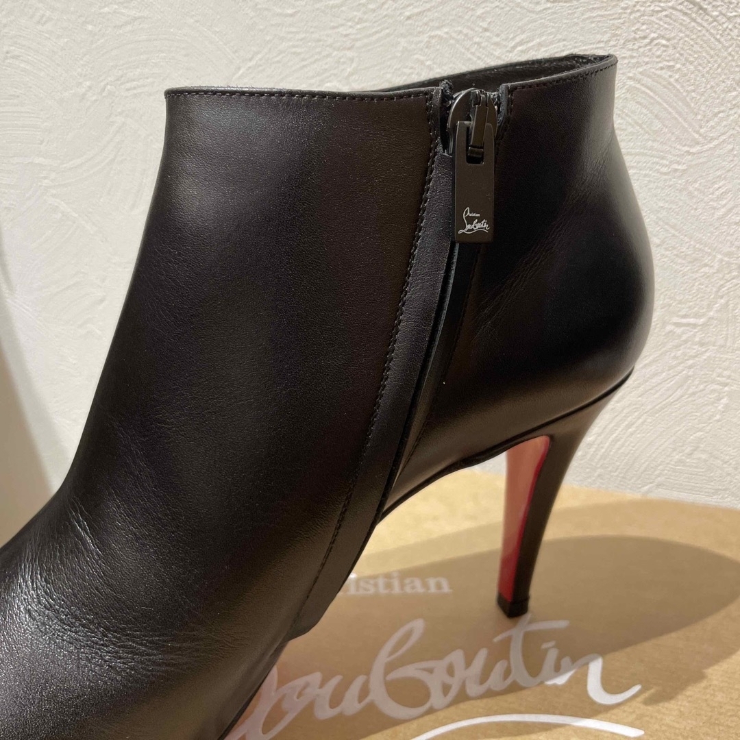 Christian Louboutin(クリスチャンルブタン)のクリスチャンルブタン♦︎BELLE 85 CALF ブーティ レディースの靴/シューズ(ブーティ)の商品写真