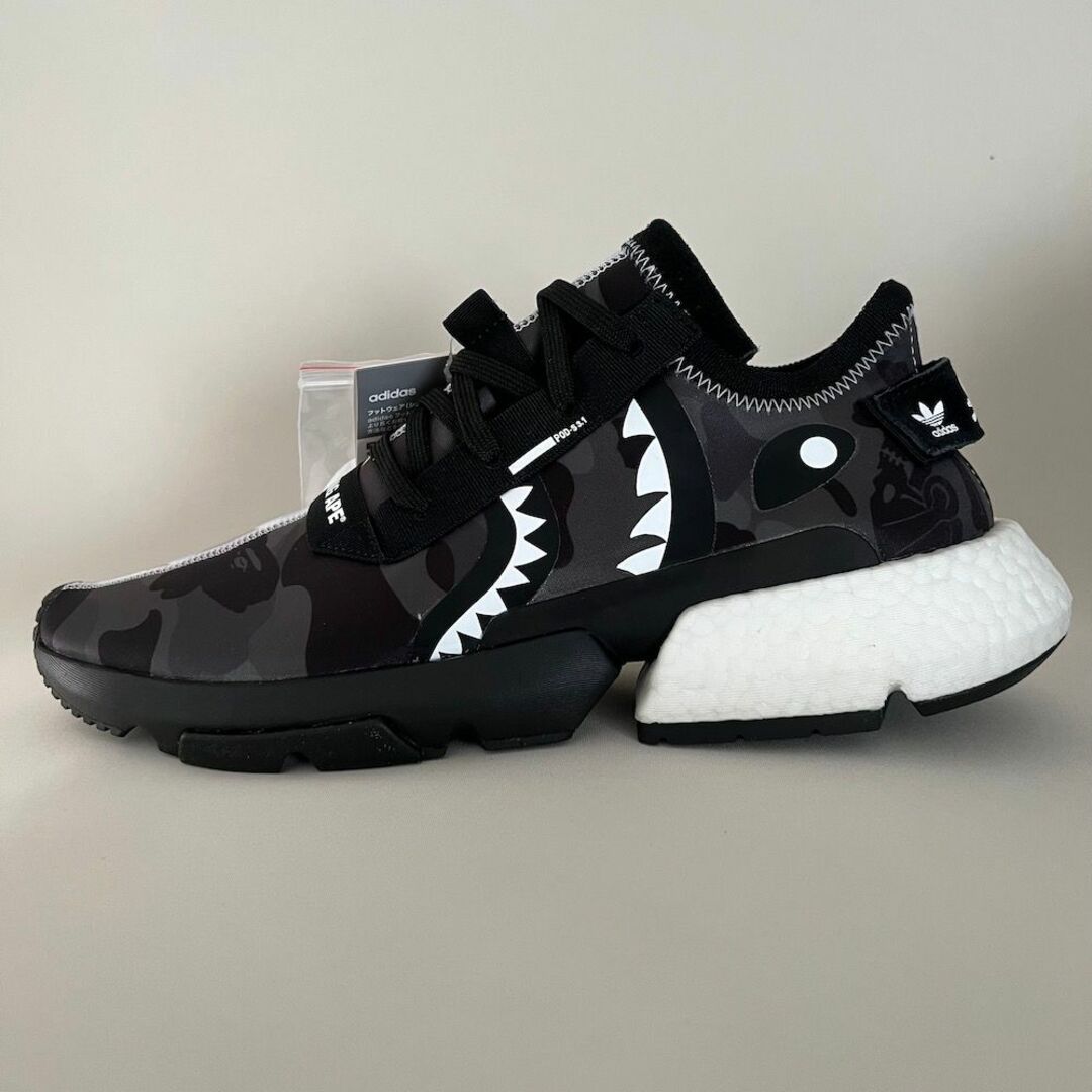 A BATHING APE(アベイシングエイプ)のADIDAS BAPE NBHD POD 3.1 迷彩 シャーク スニーカー メンズの靴/シューズ(スニーカー)の商品写真