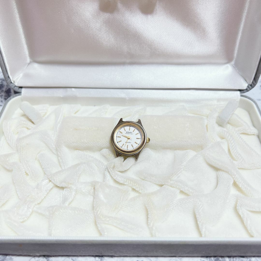 J-AXIS(ジェイアクシス)の時計　ゴールド　gold　J-AXIS　SCRIPT　ジェイアクシス　スクリプト レディースのファッション小物(腕時計)の商品写真