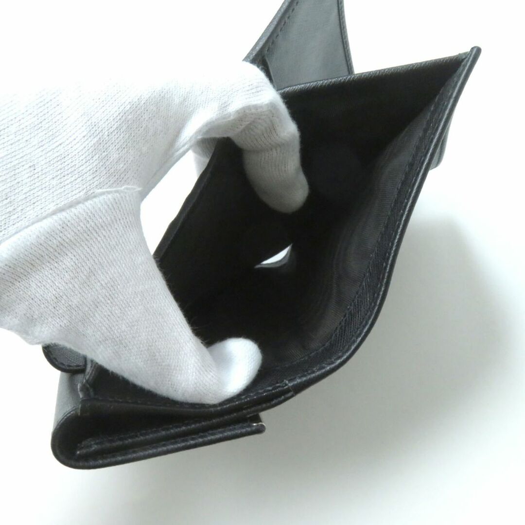 Salvatore Ferragamo 美品☆サルヴァトーレフェラガモ ガンチーニクリップ Wホック 2つ折り コンパクト レザーウォレット/財布 ブラック×シルバー金具 伊製の通販 by 衣類&ブランドリサイクル GREEN ラクマ店|サルヴァトーレフェラガモならラクマ 美品!サルヴァトーレ フェラガモ 二つ折り財布 ガンチーニ Wホック