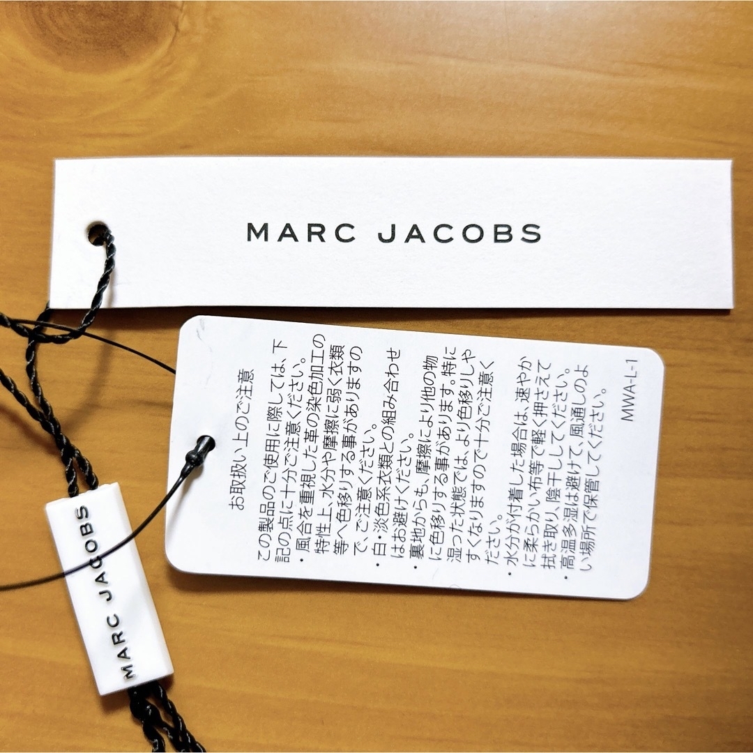 MARC JACOBS(マークジェイコブス)の自分へのご褒美にいかがでしょうか？美品MARCJACOBSレザー製品のパスケース レディースのファッション小物(パスケース/IDカードホルダー)の商品写真