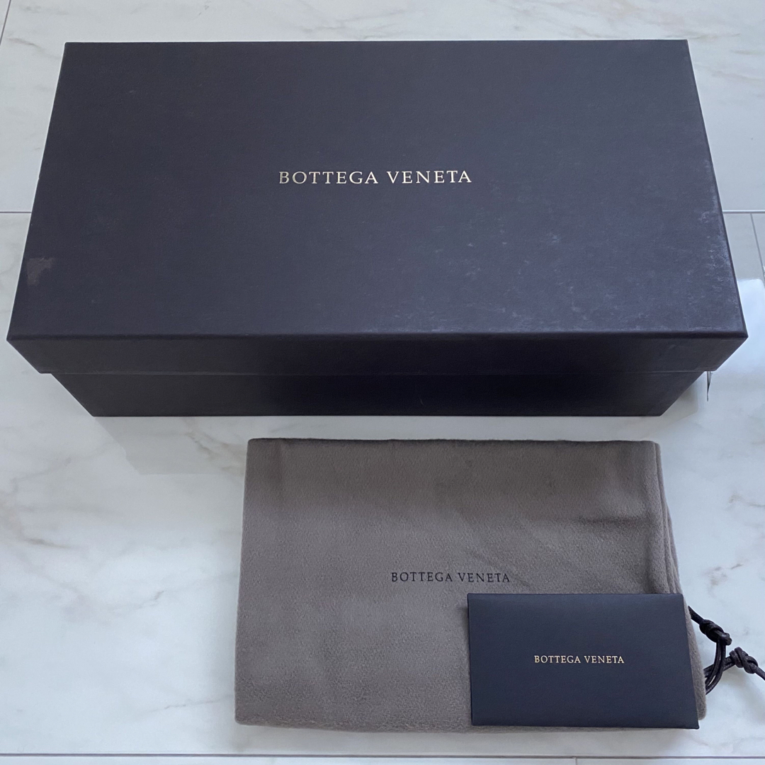 Bottega Veneta(ボッテガヴェネタ)の【新品】ボッテガ サンダル 茶 37h レディースの靴/シューズ(サンダル)の商品写真