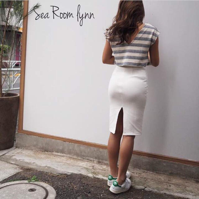 SeaRoomlynn(シールームリン)のsearoomlynn クロップドトップス レディースのトップス(カットソー(半袖/袖なし))の商品写真