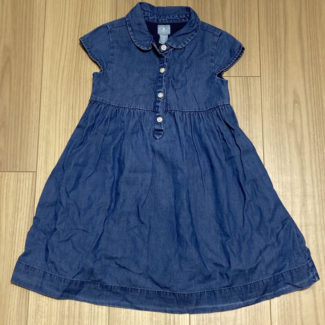 babyGAP(ベビーギャップ)のbabyGap デニムワンピース キッズ/ベビー/マタニティのキッズ服女の子用(90cm~)(ワンピース)の商品写真