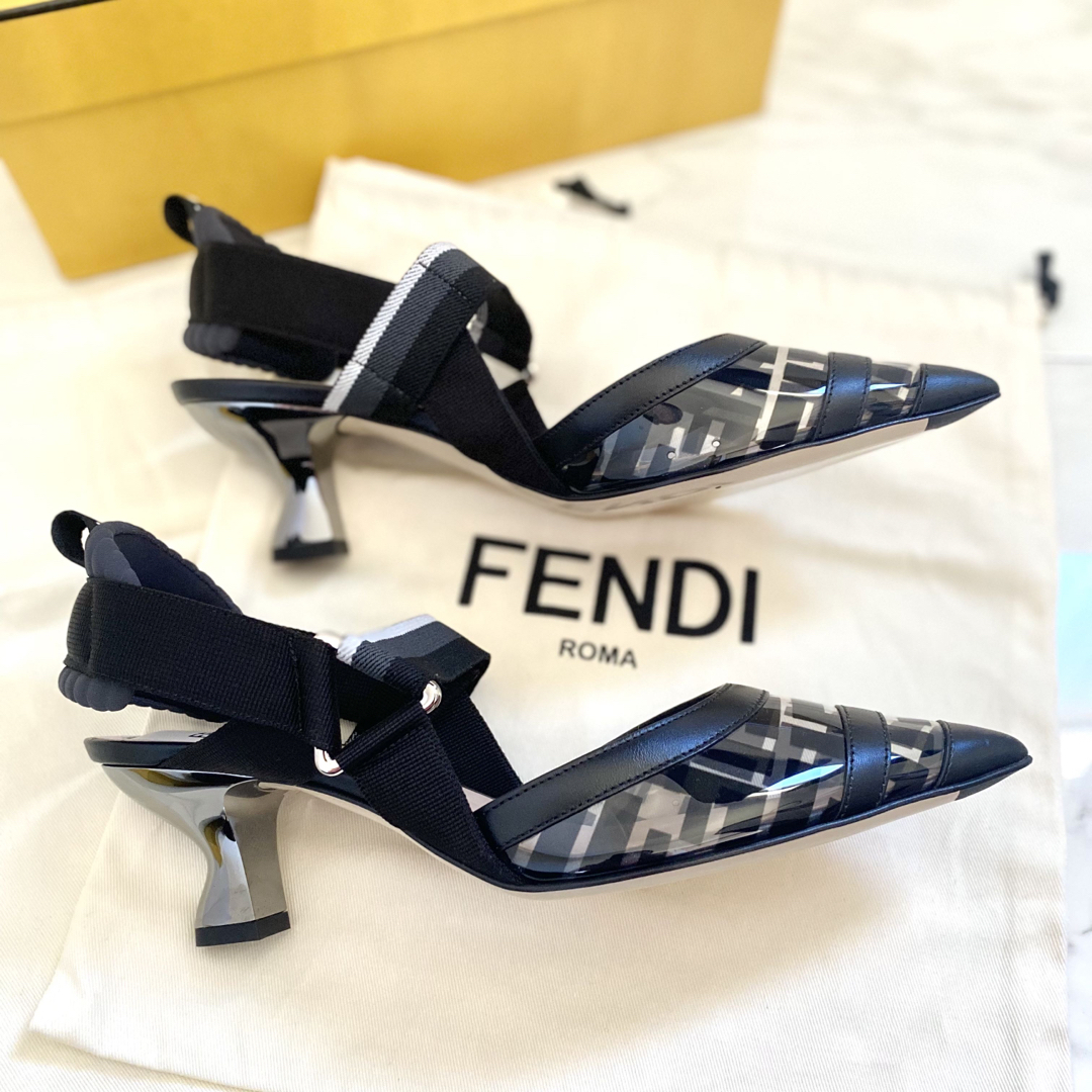 FENDI - 【新品】FENDI フェンディ コリブリ 37hの通販 by ☺︎ shop