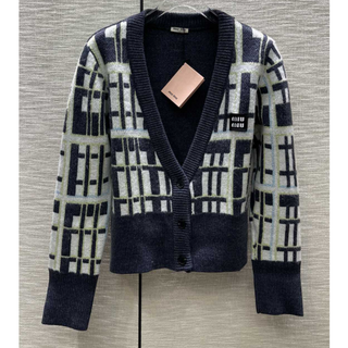 超特価sale開催】 ミュウミュウ カシミヤ100% ビジューボタン ニット