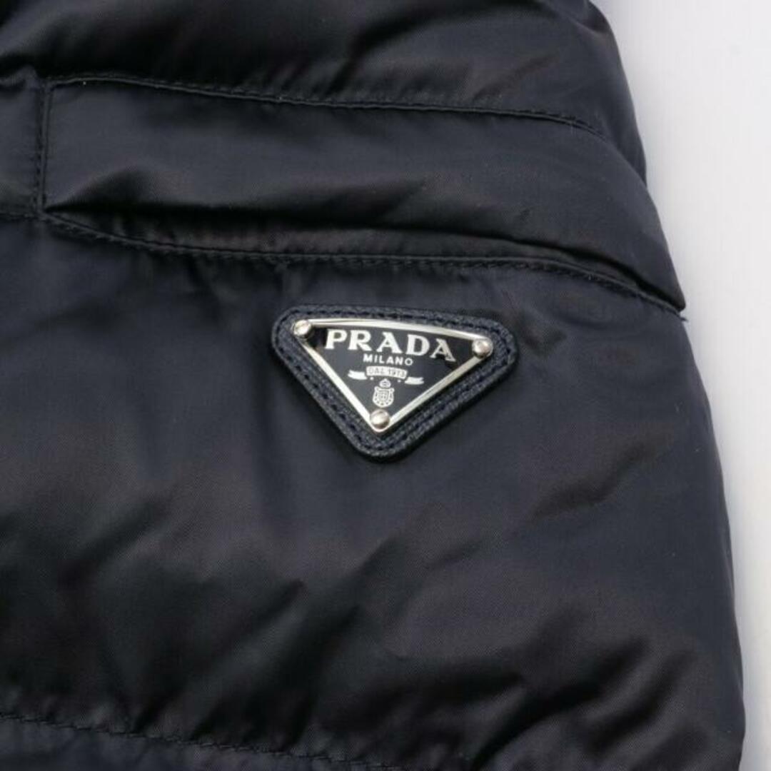 PRADA(プラダ)の ダウンコート ネイビー 三角プレート レディースのジャケット/アウター(ダウンコート)の商品写真