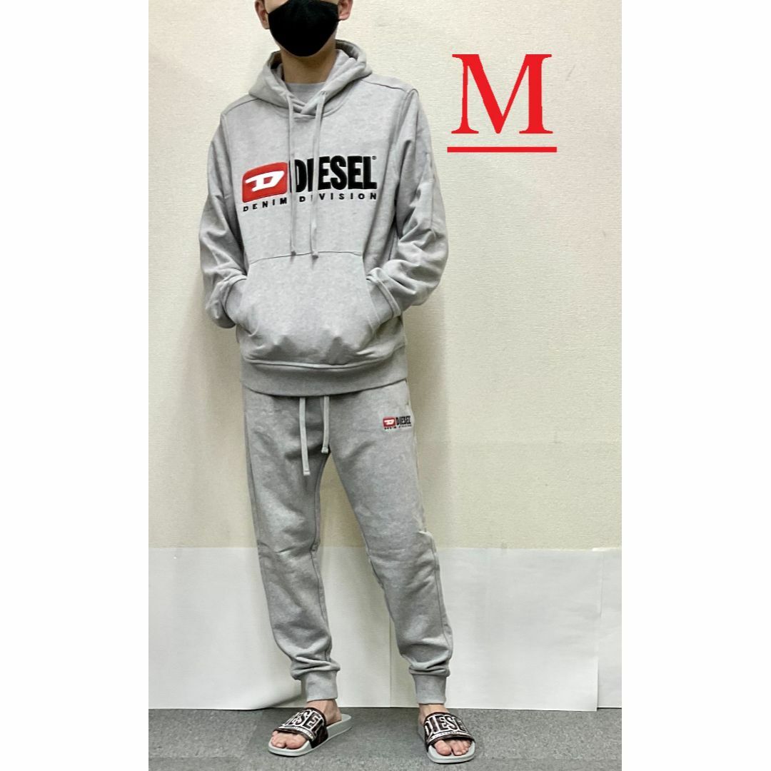 DIESEL(ディーゼル)のディーゼル　セットアップ 21B23　グレー　Mサイズ　新品　A03757 メンズのトップス(パーカー)の商品写真