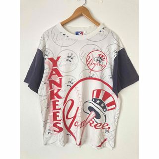 メジャーリーグベースボール(MLB)のNY YANKEES ヤンキース　Tシャツ　総柄Tシャツ　(Tシャツ/カットソー(半袖/袖なし))