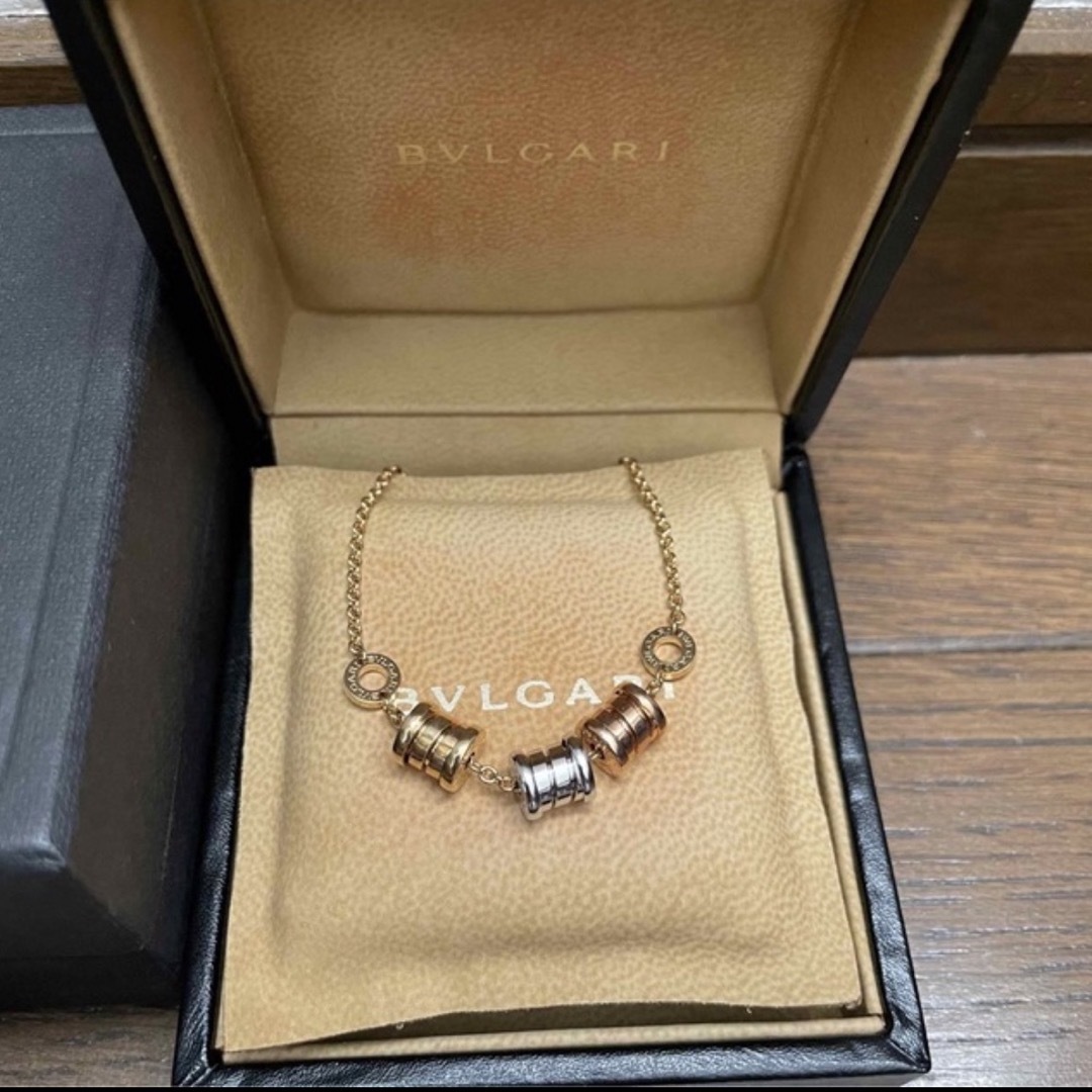 BVLGARI(ブルガリ)の【BVLGARI】ブルガリ ビーゼロワン スリーカラーブレスレット レディースのアクセサリー(ブレスレット/バングル)の商品写真