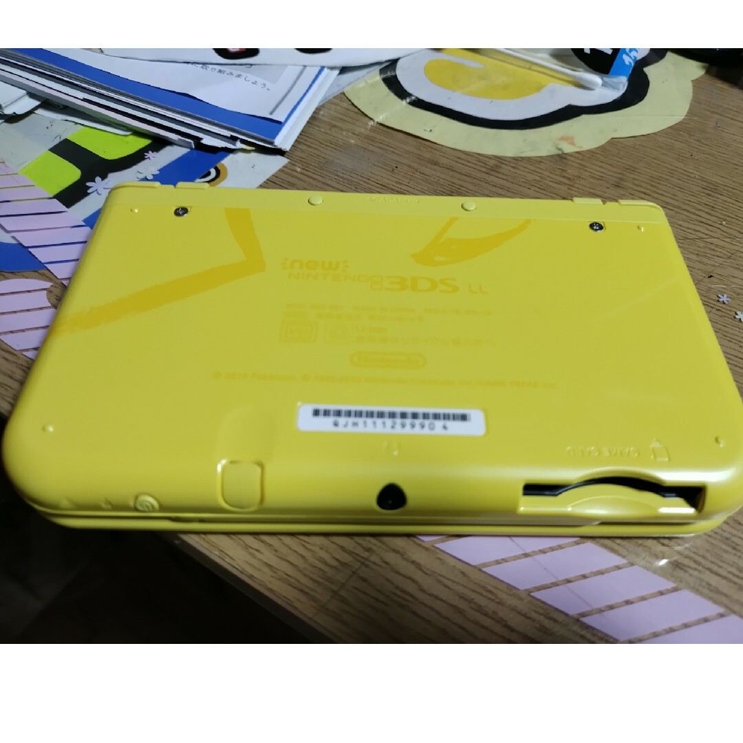 ニンテンドー3DS(ニンテンドー3DS)のnewNintendo 3DS LL（ピカチュウ）本体　他まとめ売り（おまけ有） エンタメ/ホビーのゲームソフト/ゲーム機本体(家庭用ゲーム機本体)の商品写真