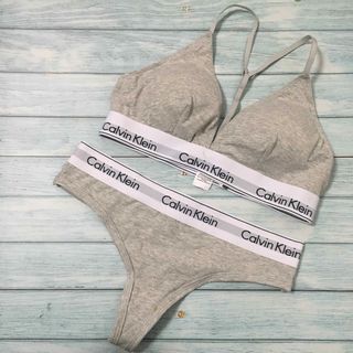 カルバンクライン(Calvin Klein)の新品 カルバンクライン　レディース　ブラ&Tバック　灰　Mサイズ(ブラ&ショーツセット)