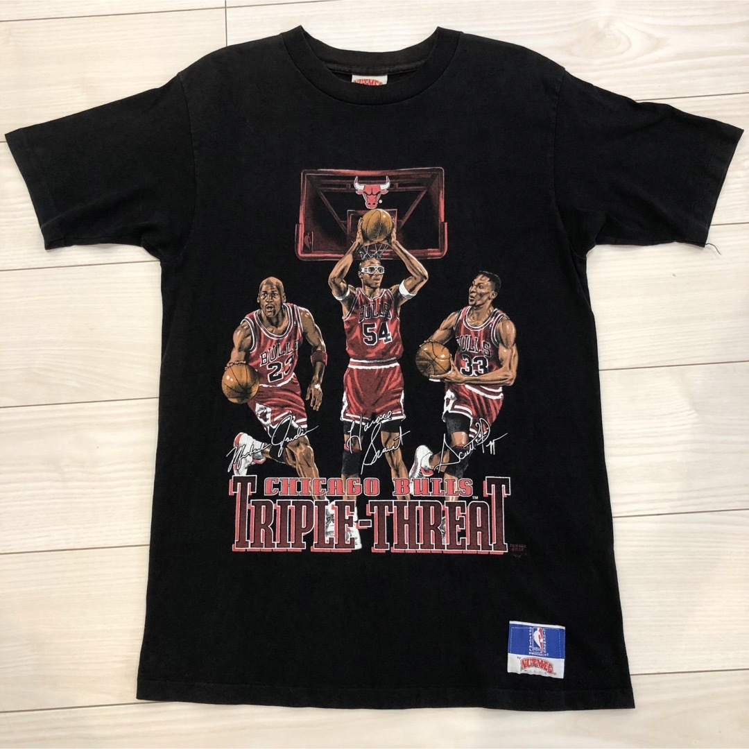 Chicago Bulls Triple Threat tシャツ