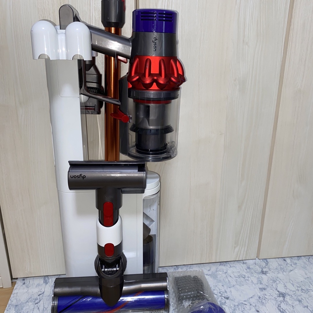 品質が 新品並みDyson V10フロアドック新品フィルター付きセット 掃除