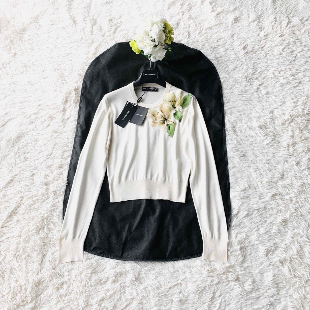 新品タグ付き‼️ DOLCE&GABBANA ビジュー付きリリー シルクセーター