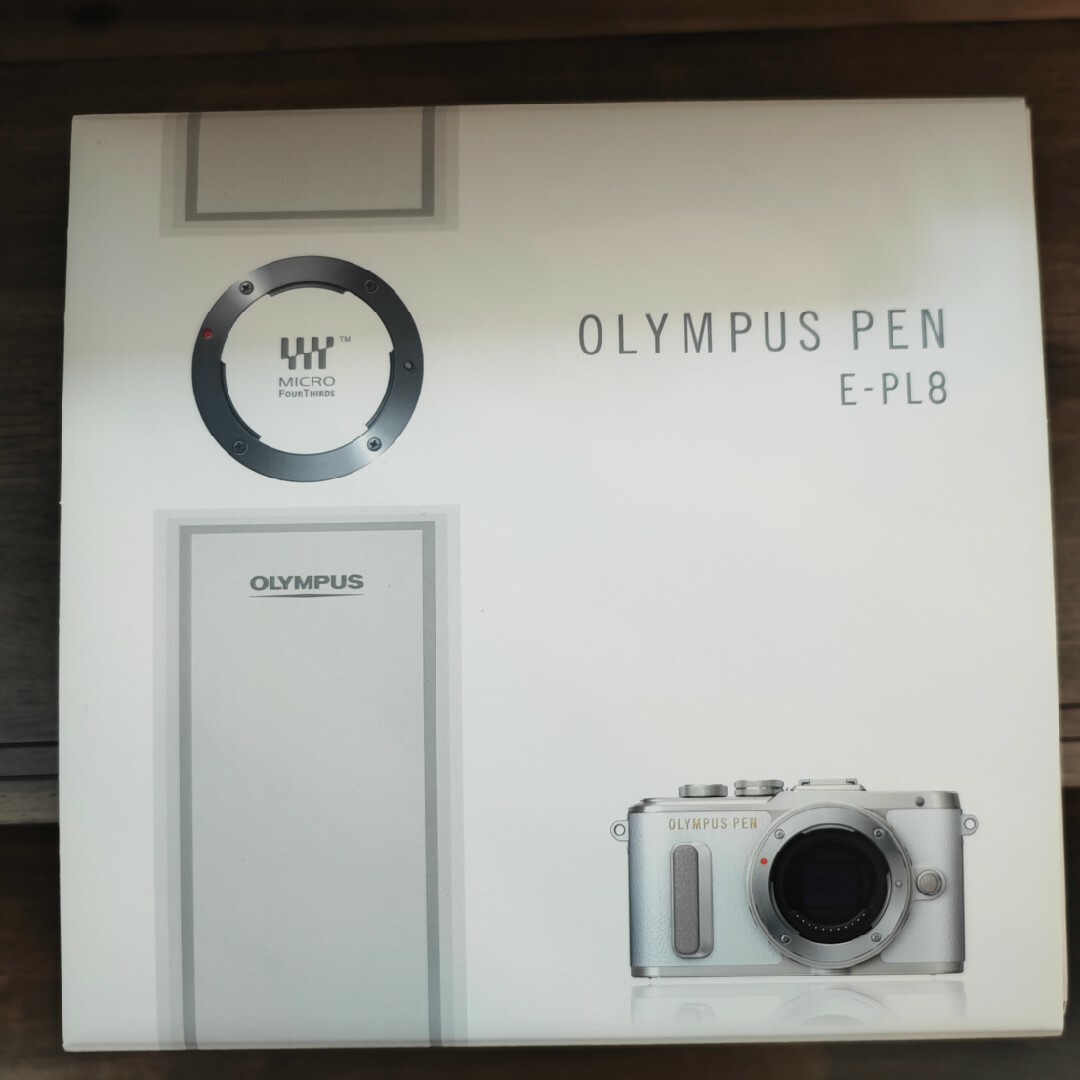 OLYMPUS ミラーレス一眼 E-PL8 ダブルズームキット ブラウンの通販 by