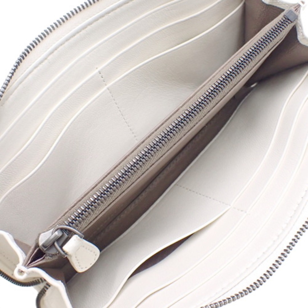 Bottega Veneta(ボッテガヴェネタ)のボッテガヴェネタ長財布 ジップアラウンドウォレット カーフ ホワイト白シロ 40802059260 メンズのファッション小物(長財布)の商品写真