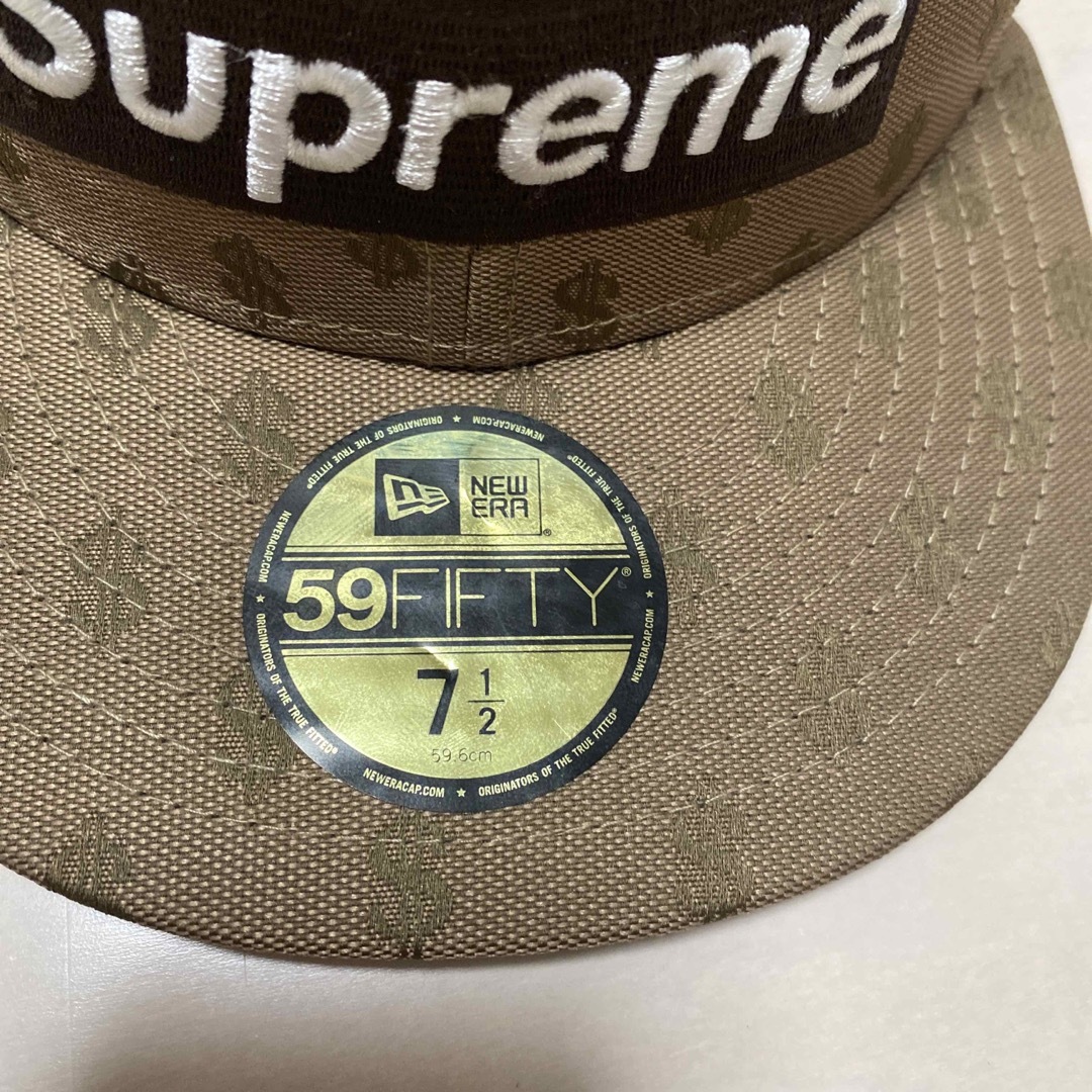 Supreme(シュプリーム)のsupremeニューエラキャップsize59.6㌢ メンズの帽子(キャップ)の商品写真