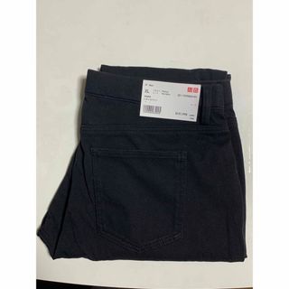 ユニクロ(UNIQLO)のユニクロ　レギンスパンツ　ブラック　XL  新品タグ付き(スキニーパンツ)