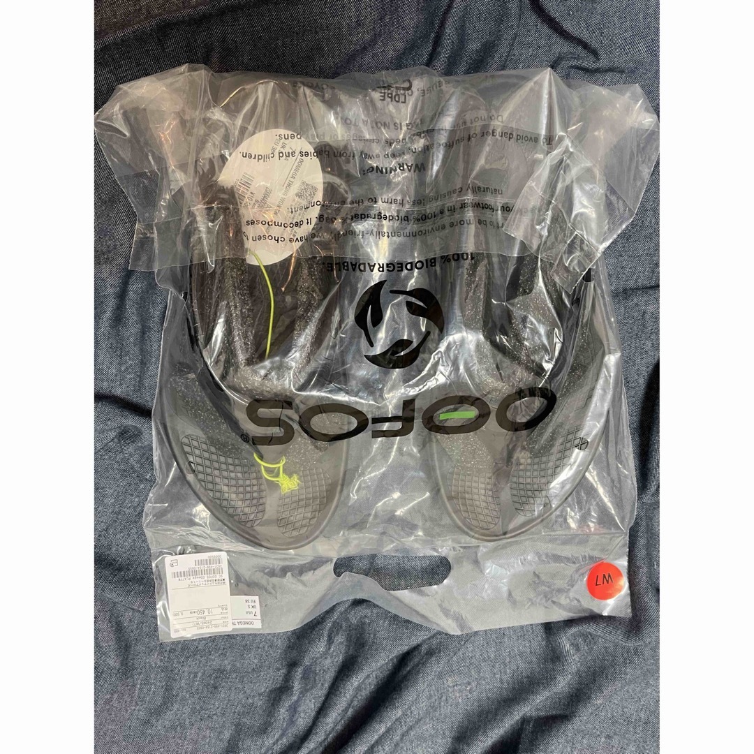 OOFOS - 24 新品 OOFOS 黒 ブラック OOmega ウーメガ リカバリー