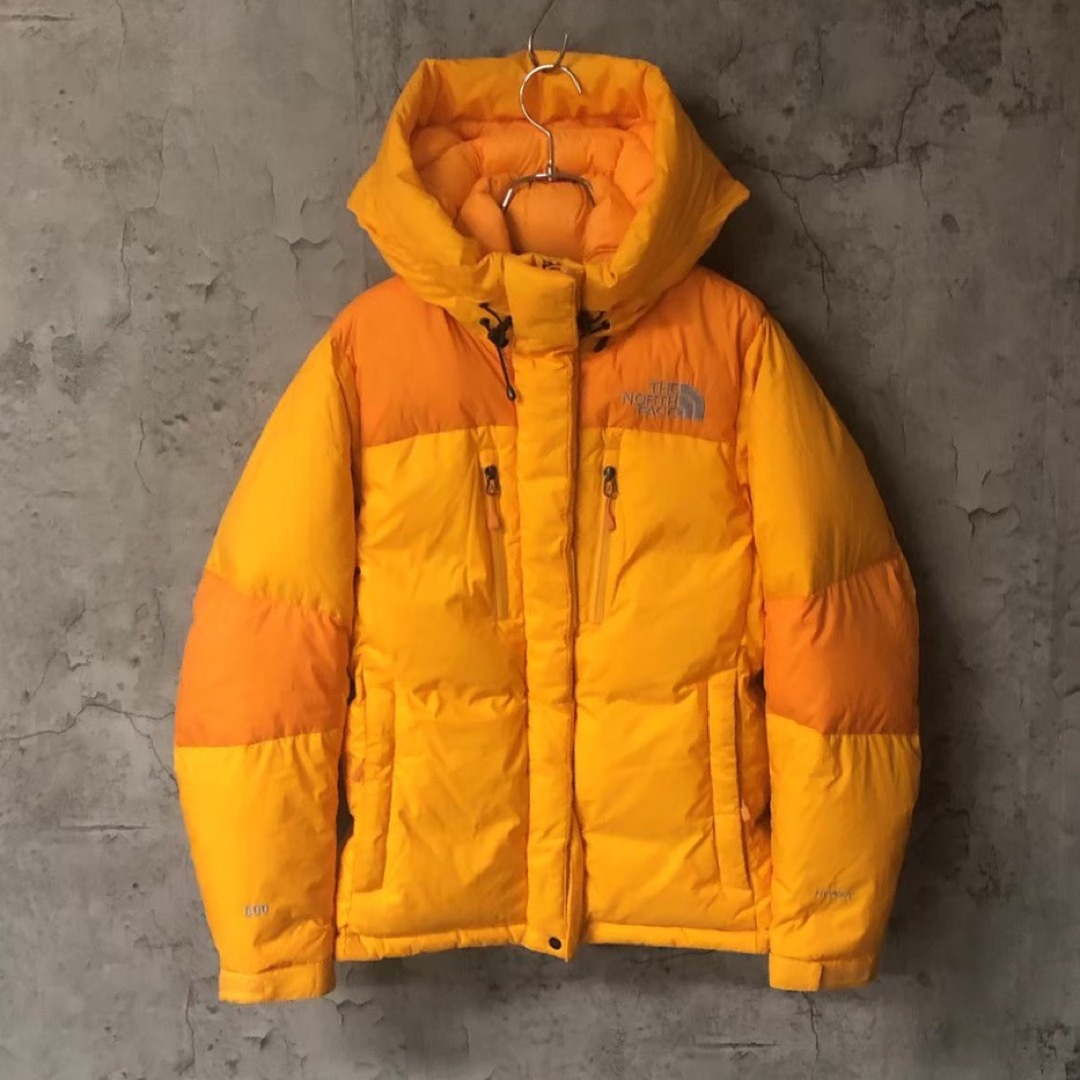 THE NORTH FACE(ザノースフェイス)のhyvent ザノースフェイス　800フィル　バルトロ　ダウンジャケット　M レディースのジャケット/アウター(ダウンジャケット)の商品写真