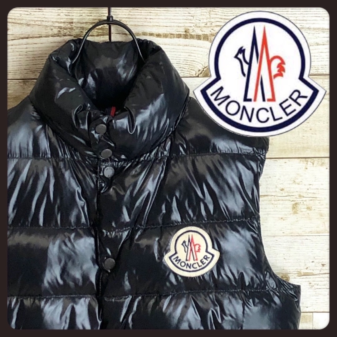 MONCLER - 即完売 MONCLER モンクレール ダウンベスト ビック刺繍 ロゴ