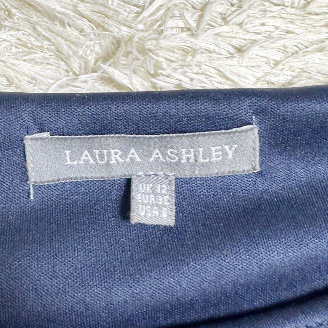 LAURA ASHLEY(ローラアシュレイ)の美品ꕤ ローラアシュレイ カシュクールワンピース 花柄 パープル レーヨン レディースのワンピース(ひざ丈ワンピース)の商品写真