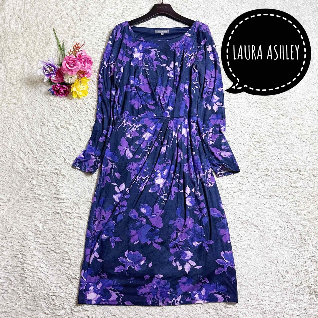 LAURA ASHLEY(ローラアシュレイ)の美品ꕤ ローラアシュレイ カシュクールワンピース 花柄 パープル レーヨン レディースのワンピース(ひざ丈ワンピース)の商品写真