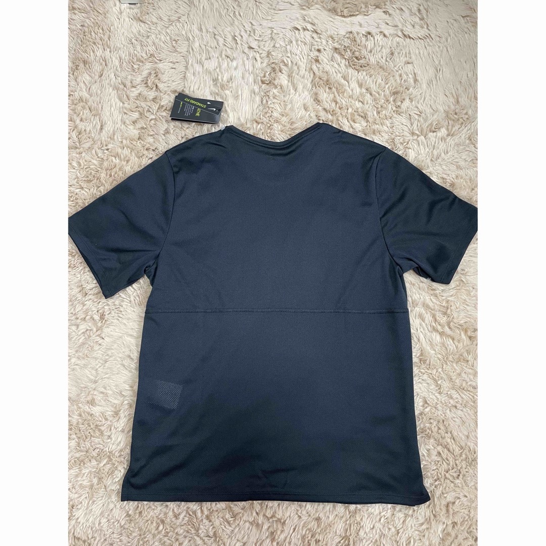 NIKE(ナイキ)のナイキ（NIKE） ランニング ブリーズ 半袖 Tシャツ　S ブラック スポーツ/アウトドアのランニング(ウェア)の商品写真