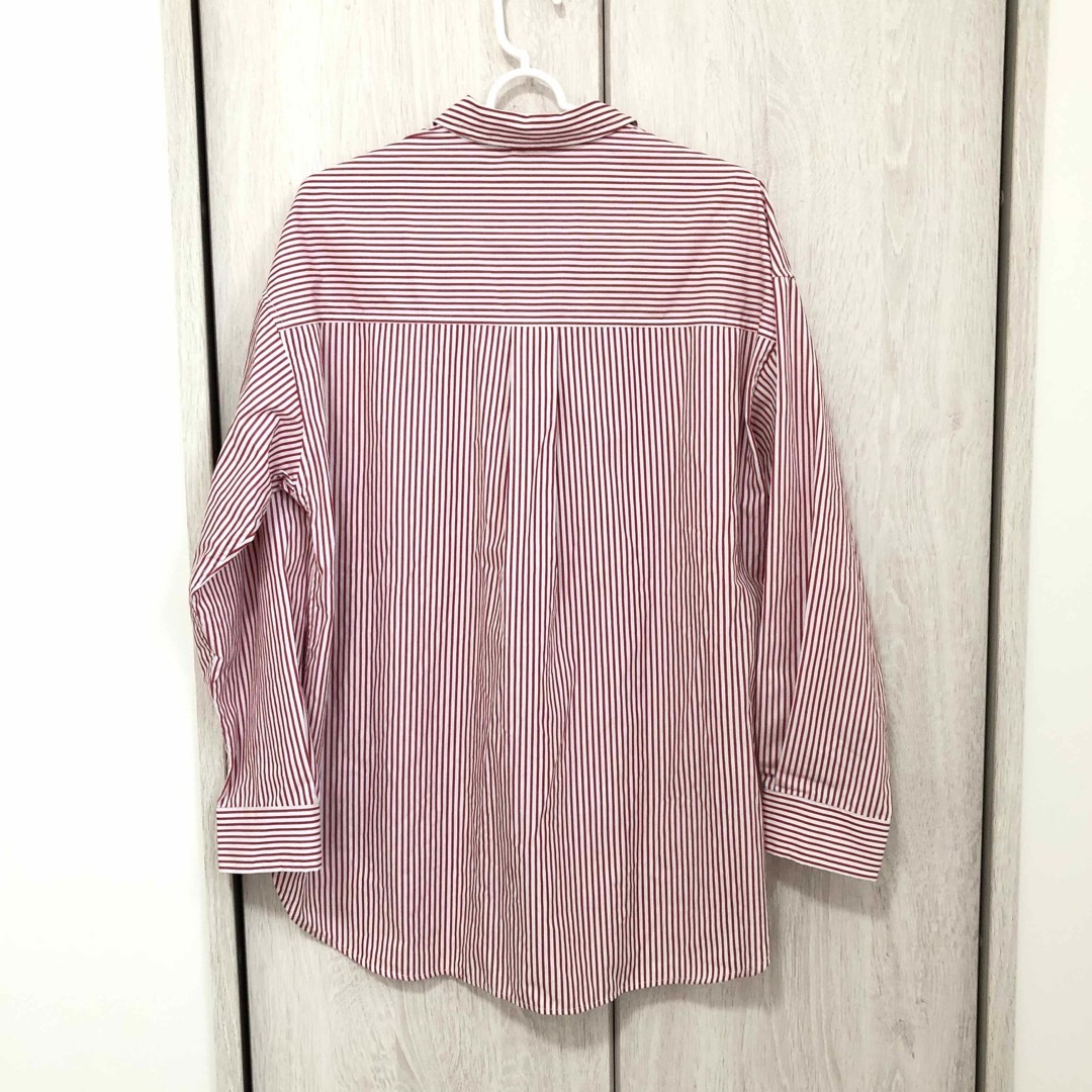 GU(ジーユー)のGU ストライプオーバーサイズシャツ　レッド レディースのトップス(シャツ/ブラウス(長袖/七分))の商品写真
