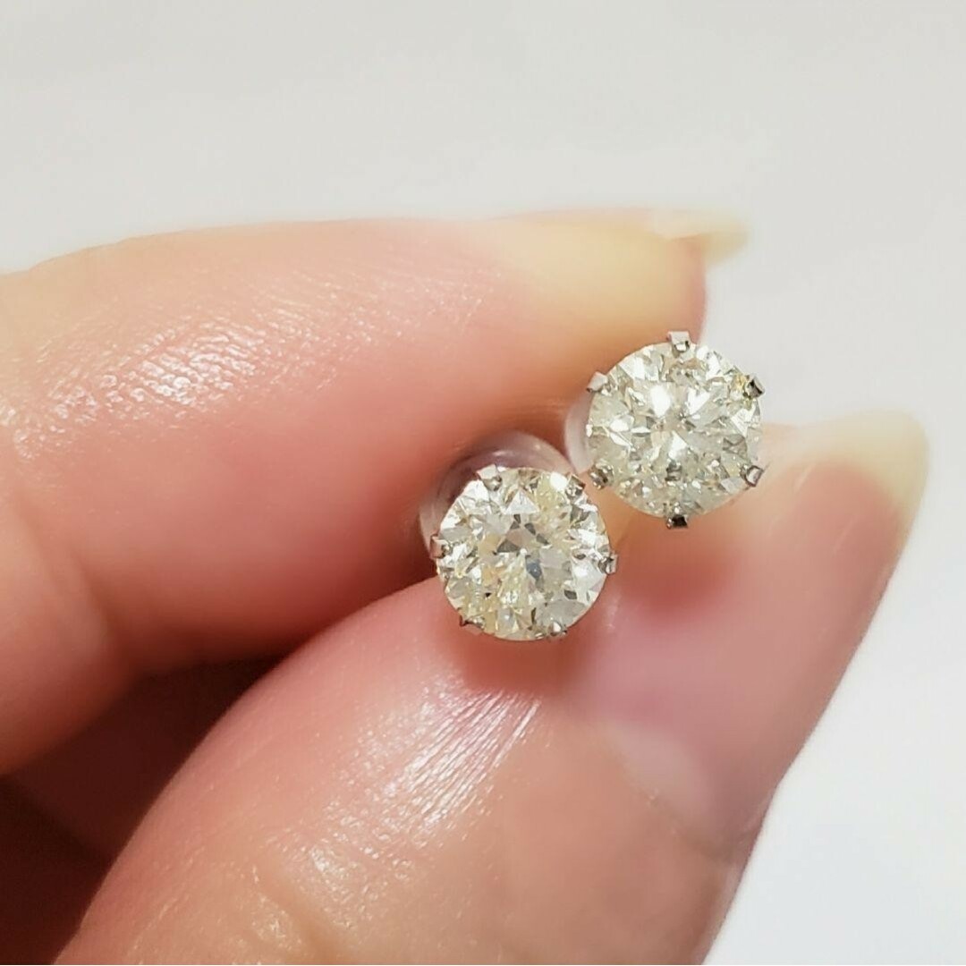 新品☆0.55ct/0.55ct☆PT 天然ダイヤモンド 大粒スタッドピアス