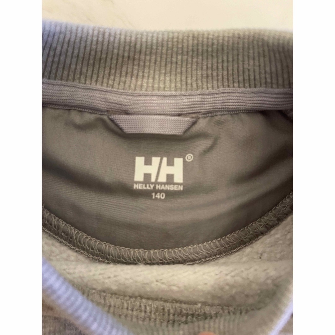 HELLY HANSEN(ヘリーハンセン)のヘリーハンセン　トレーナー　140サイズ キッズ/ベビー/マタニティのキッズ服男の子用(90cm~)(ジャケット/上着)の商品写真