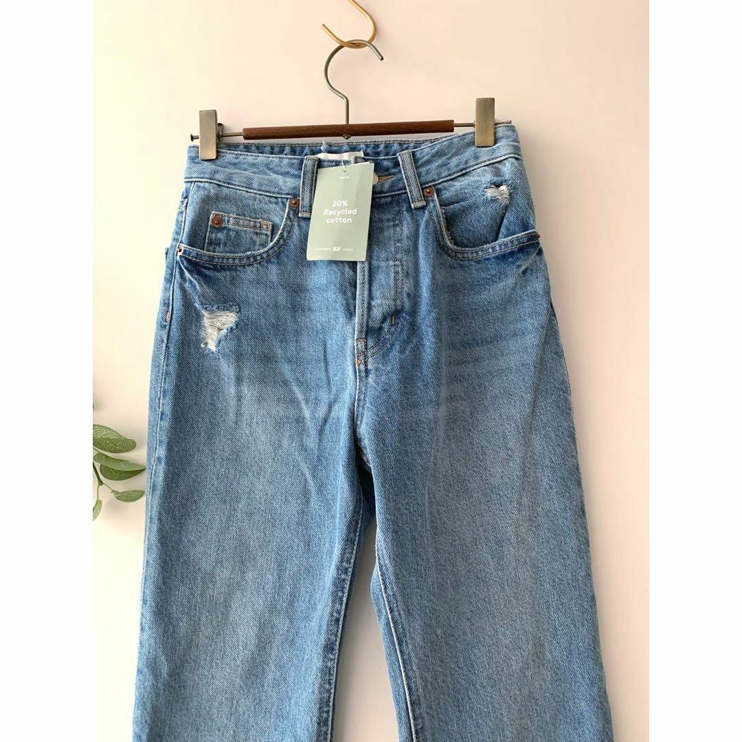 H&M(エイチアンドエム)の【新品未使用】H&M ダメージジーンズ デニムパンツ size32 レディースのパンツ(デニム/ジーンズ)の商品写真