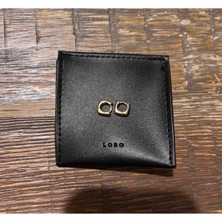 LORO SQ pierce  ピアス スクエアミニマルピアス ゴールドの通販 by