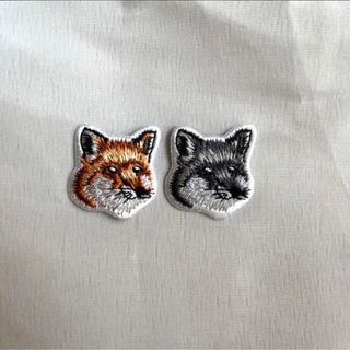 メゾンキツネ風　ワッペン　ハンドメイド　刺繍　アイロンワッペン　ダブルフォックス(その他)