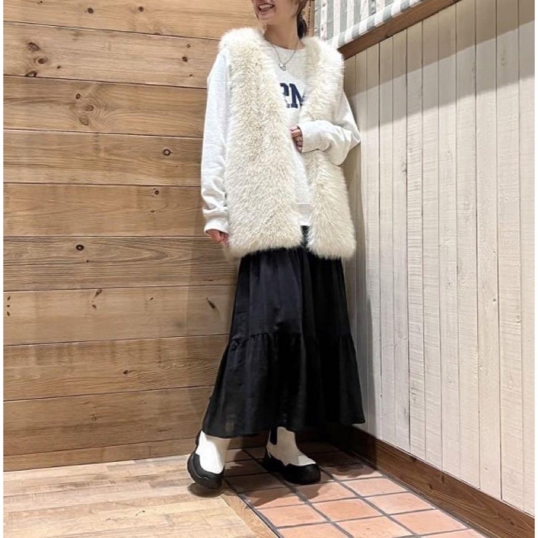 B:MING LIFE STORE by BEAMS(ビーミング ライフストア バイ ビームス)の【専用】B:MING LIFE STORE by BEAMS ファーベスト レディースのトップス(ベスト/ジレ)の商品写真