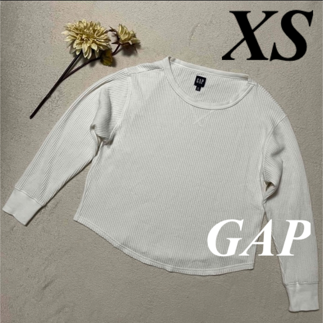 GAP(ギャップ)の大特価セール中　GAP💞　トップス　白系　Mに近い  タグなし　即発送 レディースのトップス(シャツ/ブラウス(長袖/七分))の商品写真