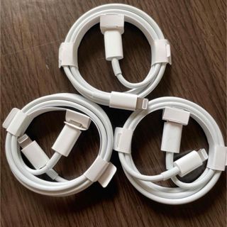 アップル(Apple)の【Apple純正】USB-C - Lightningケーブル（1 m）3個セット(バッテリー/充電器)