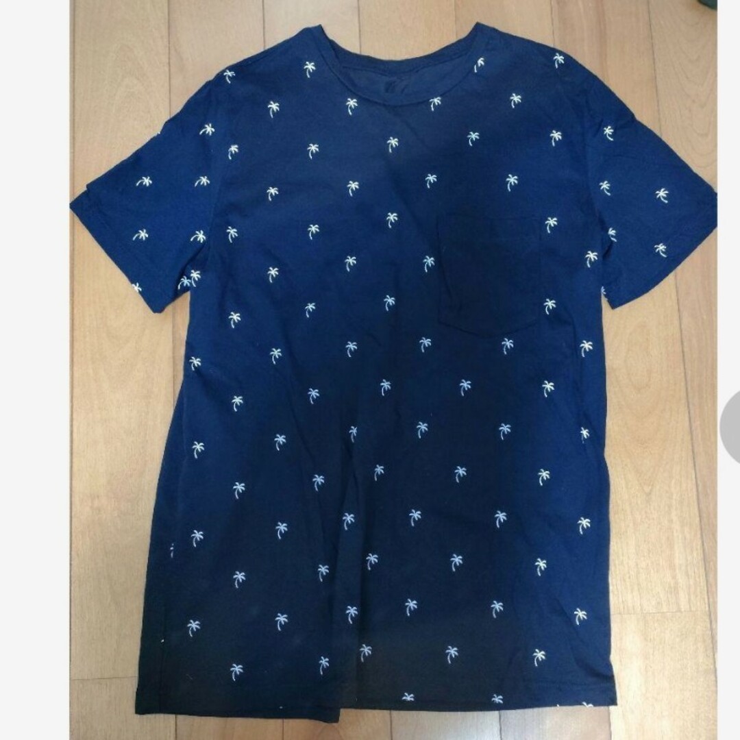 H&M(エイチアンドエム)のH&M　エイチアンドエム　Tシャツ　M メンズのトップス(Tシャツ/カットソー(半袖/袖なし))の商品写真