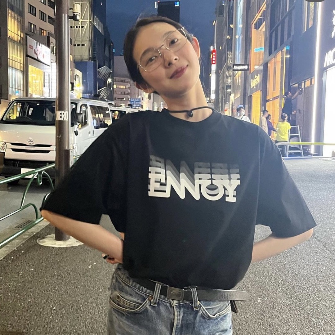 ENNOY エンノイELECTRIC LOGO GRADATION tシャツ