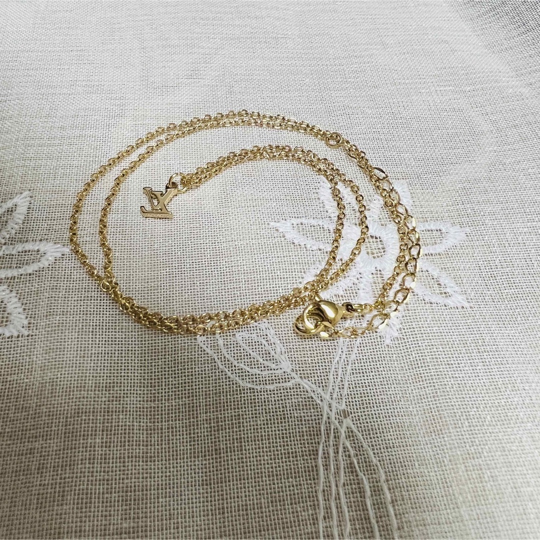 美品 ルイヴィトンLVミニチャームネックレス 美品 ルイヴィトンLVミニチャームネックレス