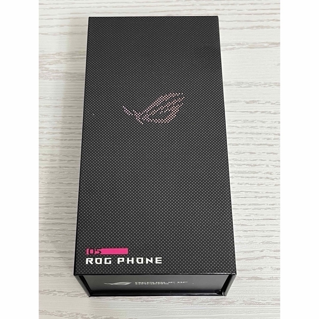 ASUS(エイスース)のRog phone 5 AeroCooler kunai 3点セット スマホ/家電/カメラのスマートフォン/携帯電話(スマートフォン本体)の商品写真