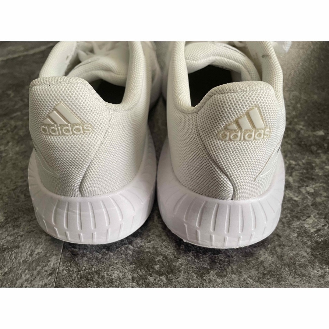 美品　adidas アディダススニーカー　23センチ