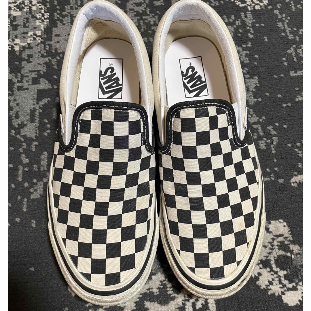 VANS 1