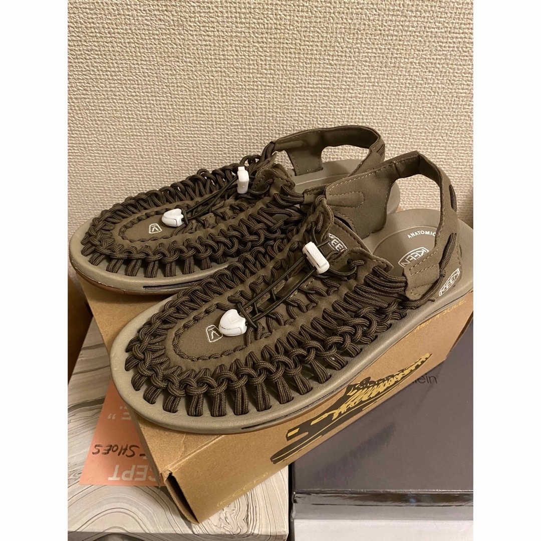 KEEN  サンダル　カーキ　24.5cm