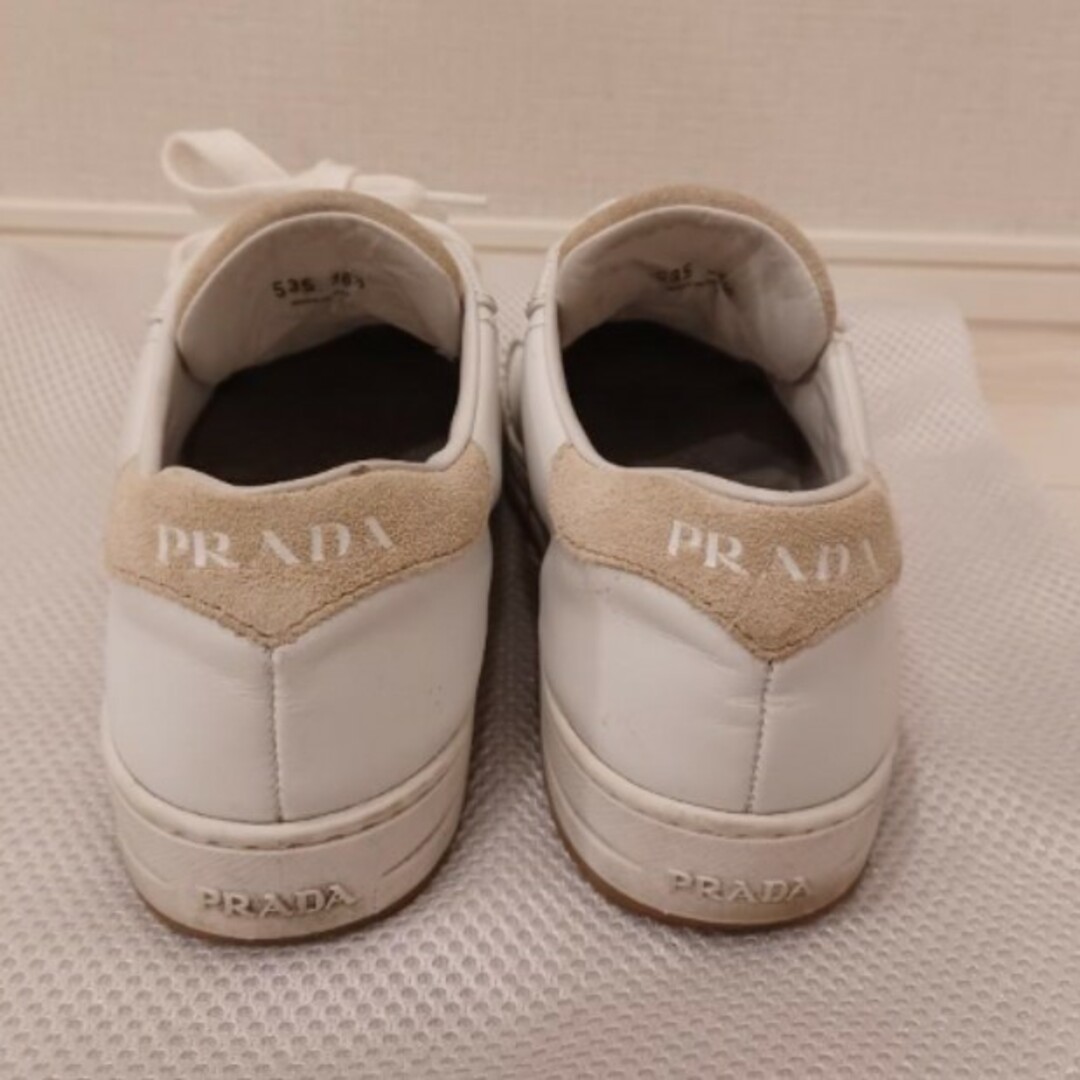 PRADA(プラダ)のPRADA プラダ スニーカー 23.5cm ホワイト×ベージュ レディースの靴/シューズ(スニーカー)の商品写真
